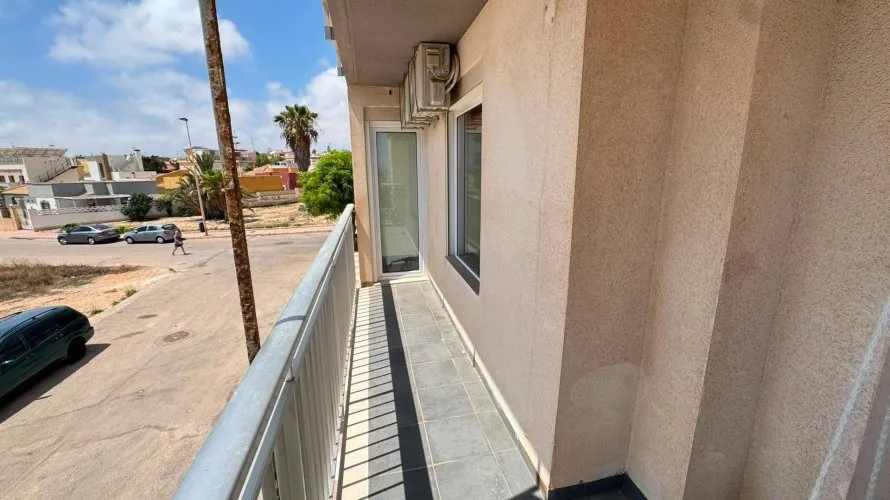 2 bedrooms apartment for sale, Torrevieja, Spain No. 585 № 13