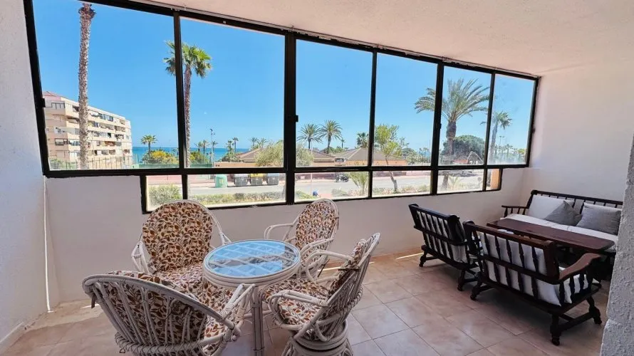 80m² apartment for sale, Torrevieja, Spain No. 597 № 3