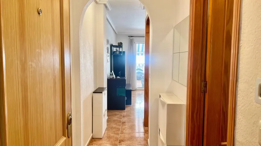 1 bedroom apartment for sale, Torrevieja, Spain No. 700 № 1