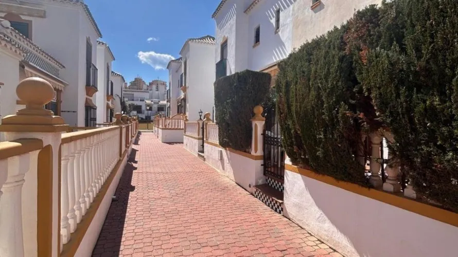 2 bedrooms bungalow for sale, Torrevieja, Spain No. 643 № 13