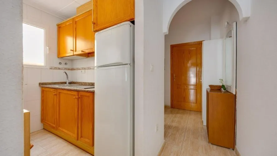 1 bedroom apartment for sale, Torrevieja, Spain No. 632 № 19
