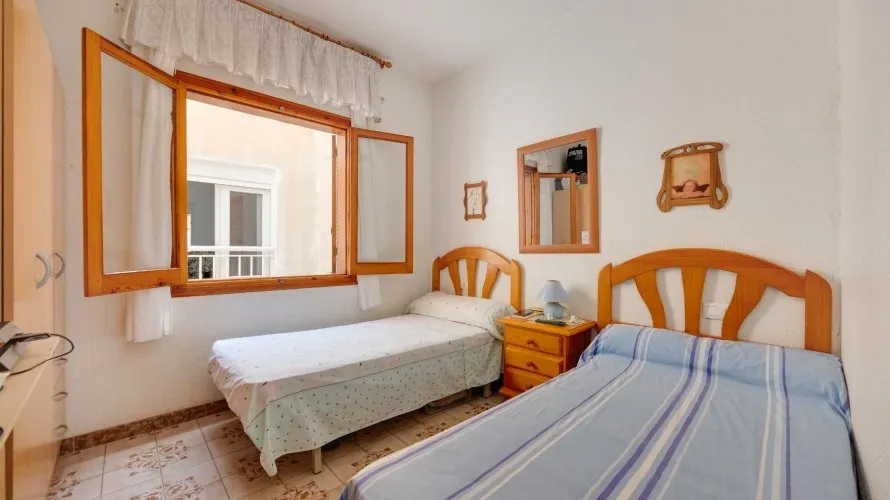 75m² bungalow for sale, Torrevieja, Spain No. 637 № 12