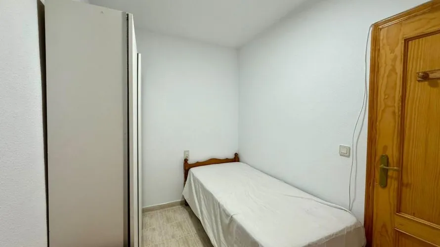2 bedrooms apartment for sale, Torrevieja, Spain No. 698 № 16