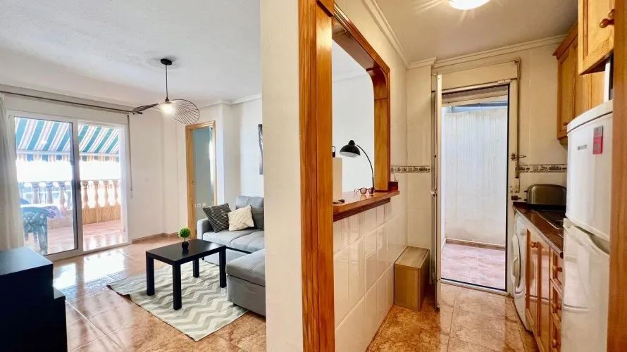 1 bedroom apartment for sale, Torrevieja, Spain No. 700 № 7