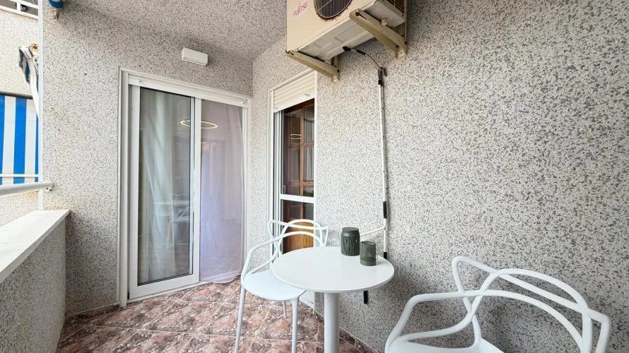 2 bedrooms apartment for sale, Torrevieja, Spain No. 699 № 2