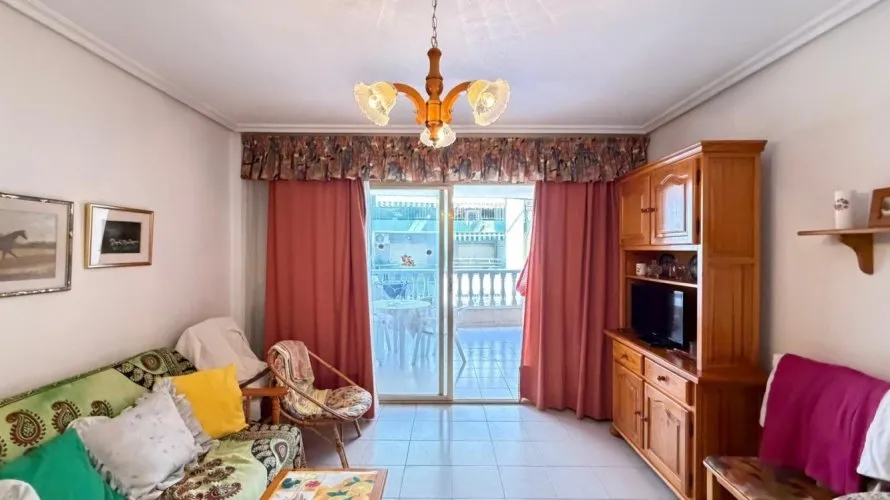 1 bedroom apartment for sale, Torrevieja, Spain No. 717 № 11