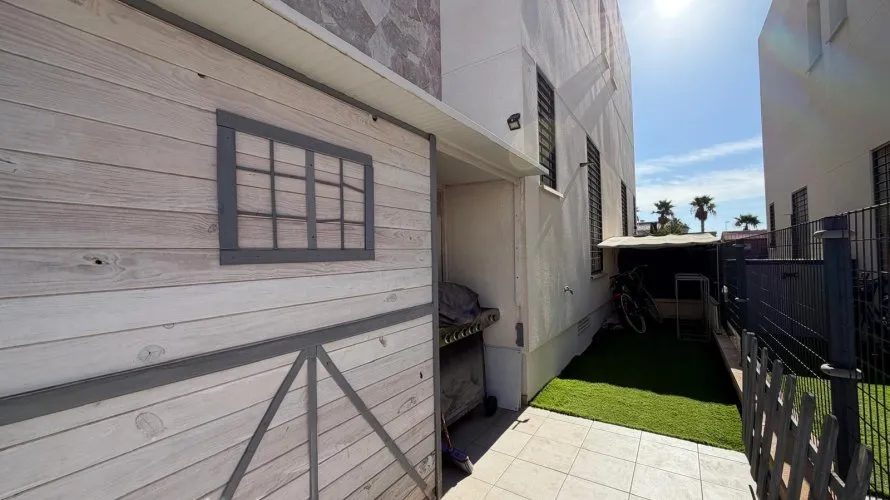 3 bedrooms house for sale, Torrevieja, Spain No. 711 № 19