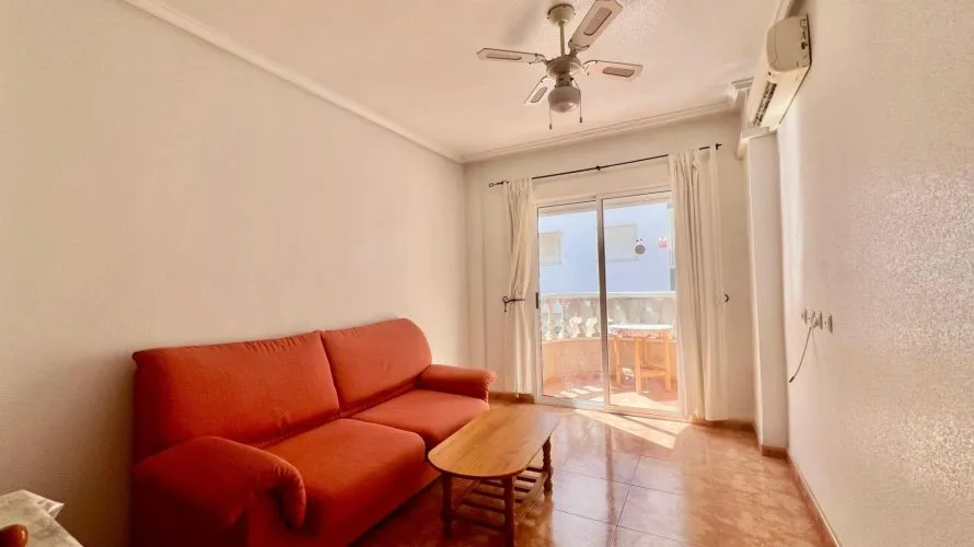 1 bedroom apartment for sale, Torrevieja, Spain No. 688 № 20