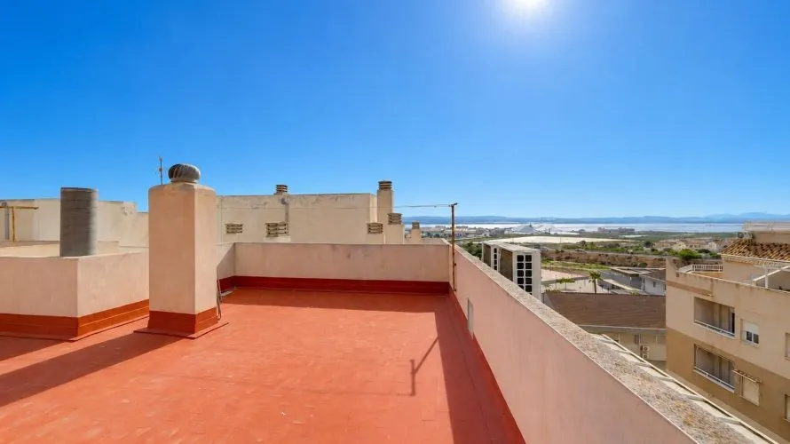 80m² apartment for sale, Torrevieja, Spain No. 648 № 3
