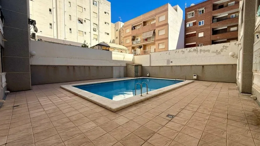 2 bedrooms apartment for sale, Torrevieja, Spain No. 698 № 18