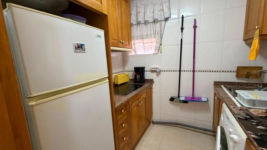 1 bedroom apartment for sale, Torrevieja, Spain No. 706 № 13