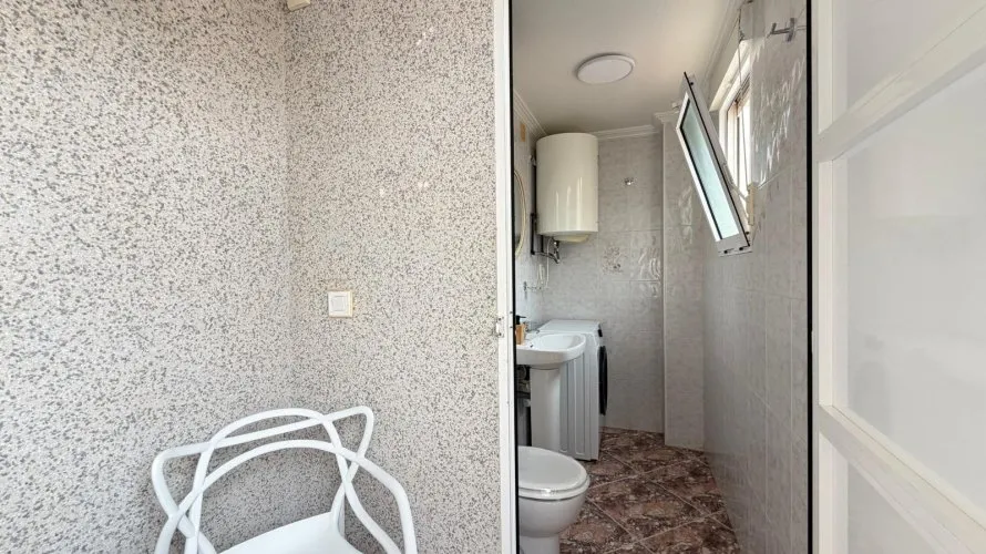 2 bedrooms apartment for sale, Torrevieja, Spain No. 699 № 10
