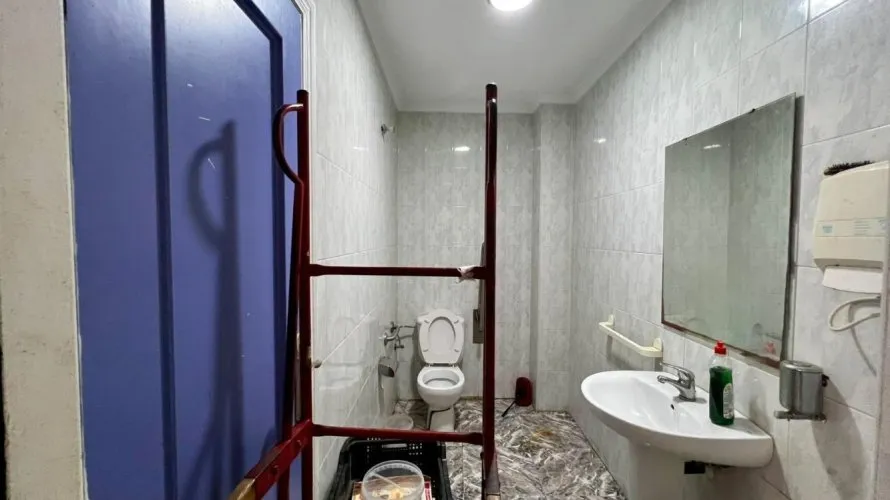 62m² commercial property for sale, Torrevieja, Spain No. 729