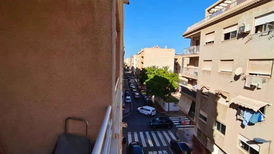 2 bedrooms apartment for sale, Torrevieja, Spain No. 733 № 3