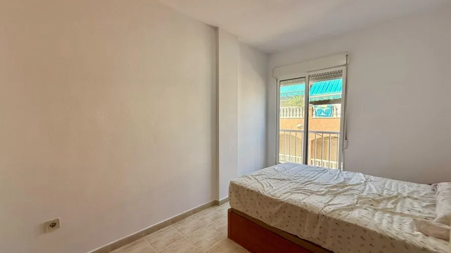 2 bedrooms apartment for sale, Torrevieja, Spain No. 698 № 9