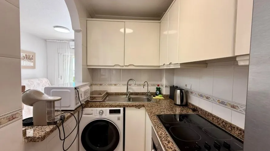 3 bedrooms penthouse for sale, Torrevieja, Spain No. 720 № 20