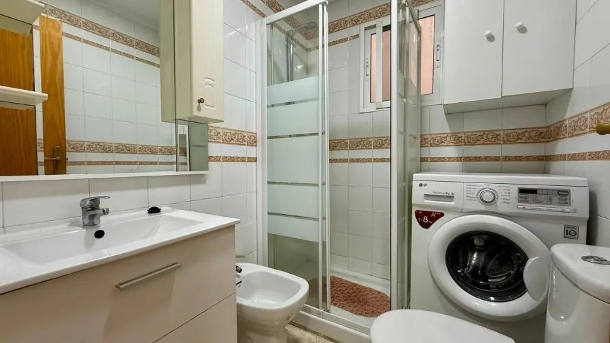 2 bedrooms apartment for sale, Torrevieja, Spain No. 698 № 5