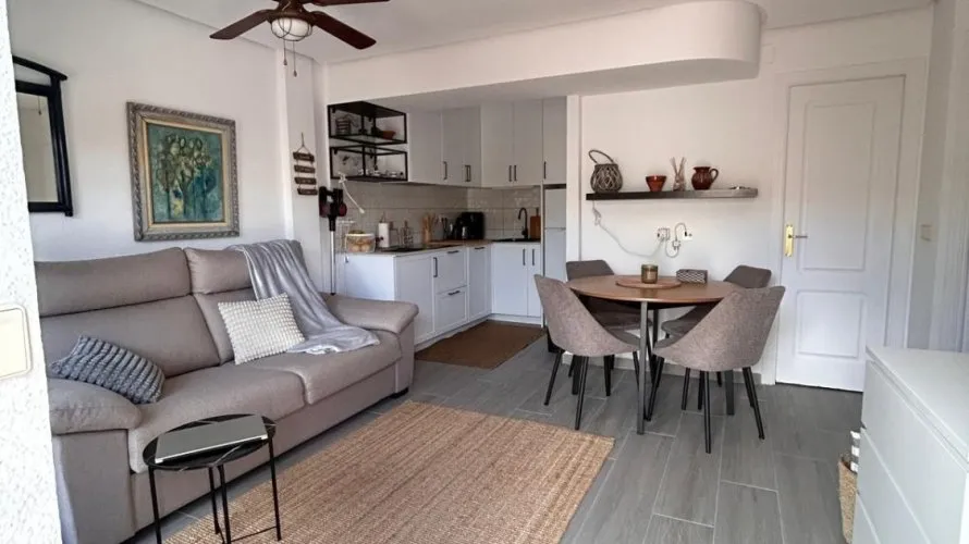 2 bedrooms bungalow for sale, Torrevieja, Spain No. 643 № 24