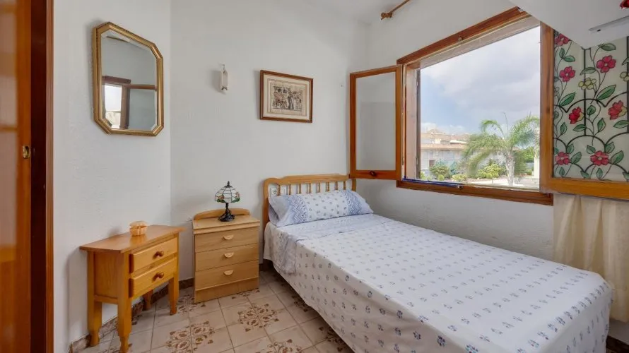 75m² bungalow for sale, Torrevieja, Spain No. 637 № 8
