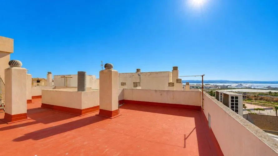 80m² apartment for sale, Torrevieja, Spain No. 648 № 4