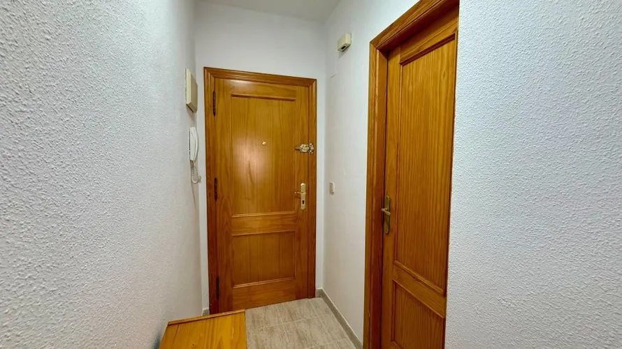 2 bedrooms apartment for sale, Torrevieja, Spain No. 698 № 3