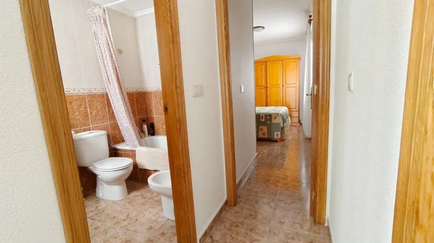 2 bedrooms apartment for sale, Torrevieja, Spain No. 733 № 5