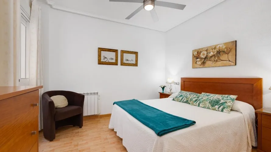 80m² apartment for sale, Torrevieja, Spain No. 648 № 13