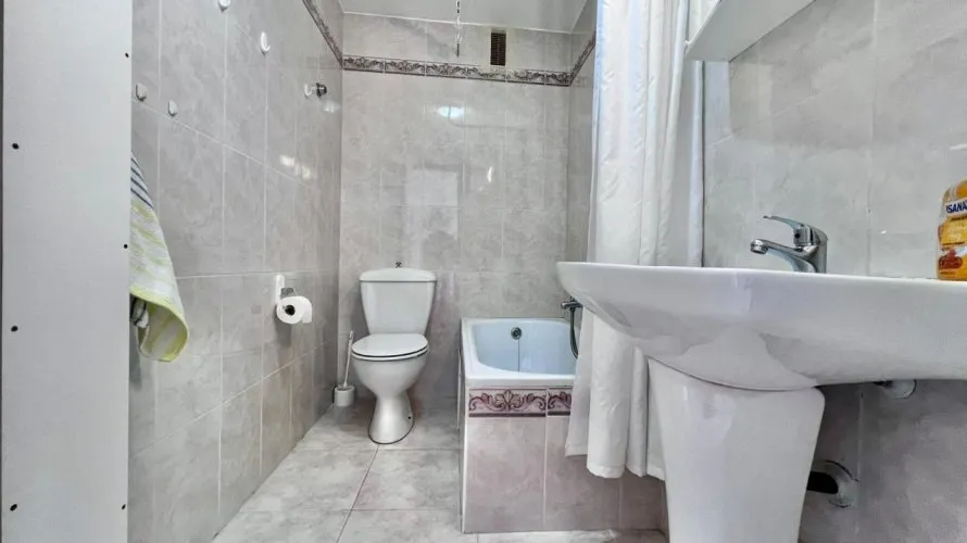 65m² apartment for sale, Torrevieja, Spain No. 792 № 13
