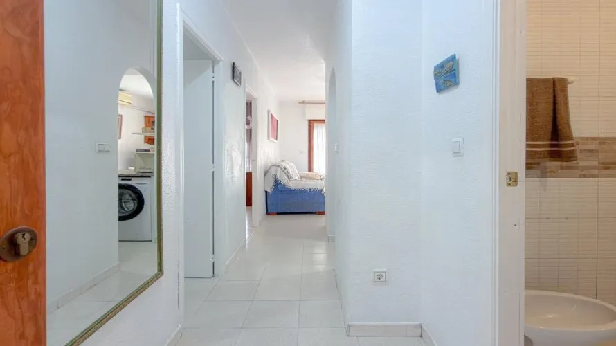 1 bedroom apartment for sale, Torrevieja, Spain No. 802 № 4