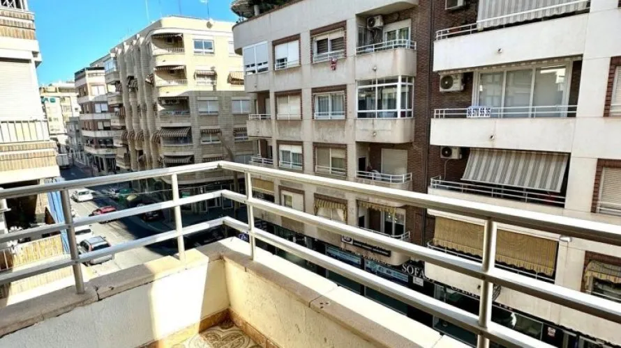 3 bedrooms apartment for sale, Torrevieja, Spain No. 805