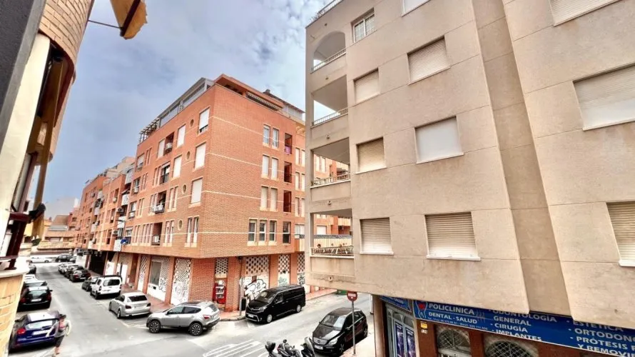 2 bedrooms apartment for sale, Torrevieja, Spain No. 759 № 11