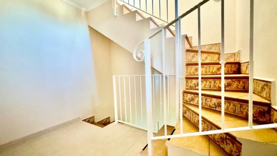 3 bedrooms house for sale, Torrevieja, Spain No. 786 № 6