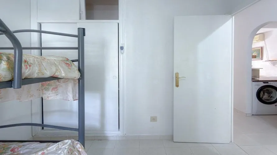 1 bedroom apartment for sale, Torrevieja, Spain No. 802 № 1