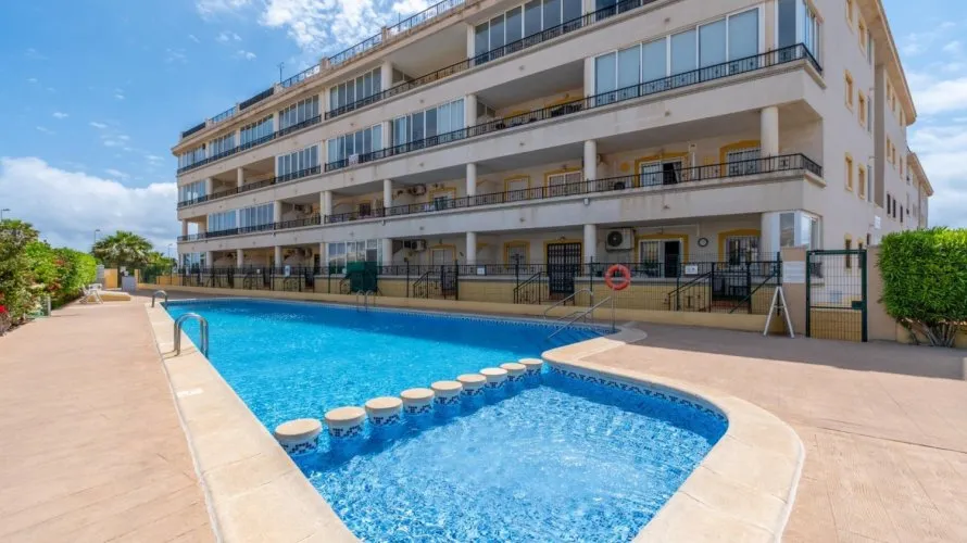 68m² apartment for sale, Torrevieja, Spain No. 795