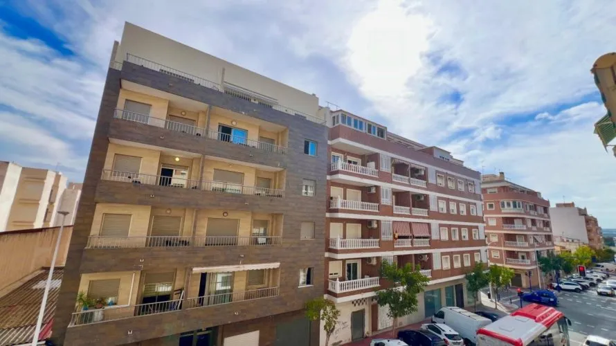 2 bedrooms apartment for sale, Torrevieja, Spain No. 785 № 16