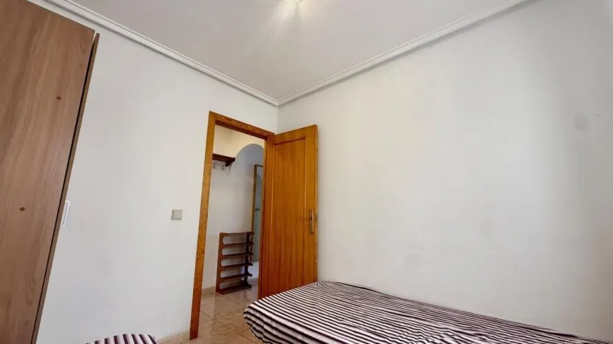 1 bedroom apartment for sale, Torrevieja, Spain No. 778 № 1