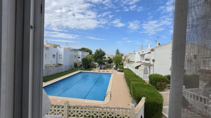 1 bedroom bungalow for sale, Torrevieja, Spain No. 761 № 7
