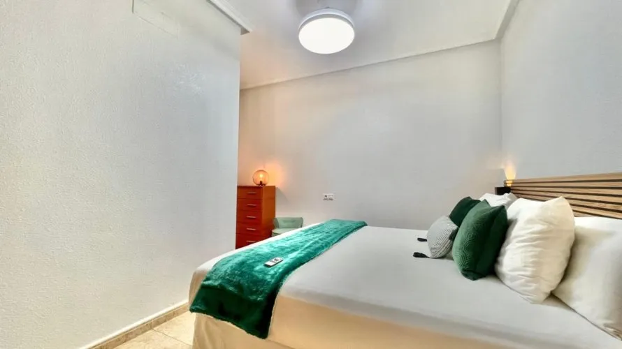 2 bedrooms apartment for sale, Torrevieja, Spain No. 759 № 2