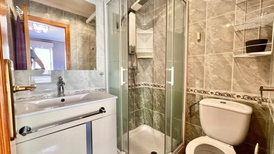1 bedroom apartment for sale, Torrevieja, Spain No. 740 № 3