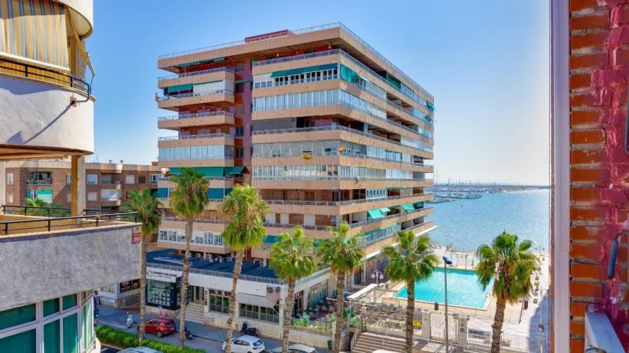 70m² apartment for sale, Torrevieja, Spain No. 742 № 20