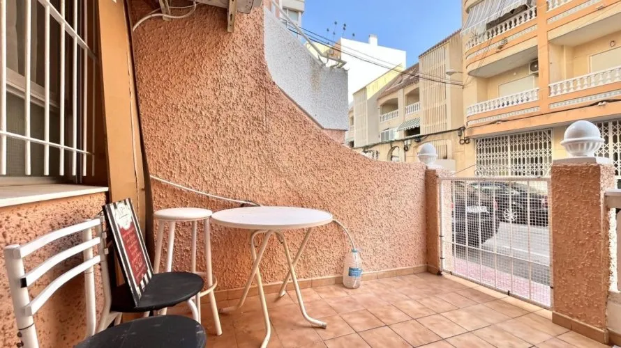 2 bedrooms bungalow for sale, Torrevieja, Spain No. 804 № 3