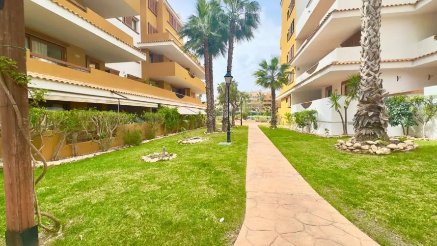 84m² apartment for sale, Torrevieja, Spain No. 793 № 1