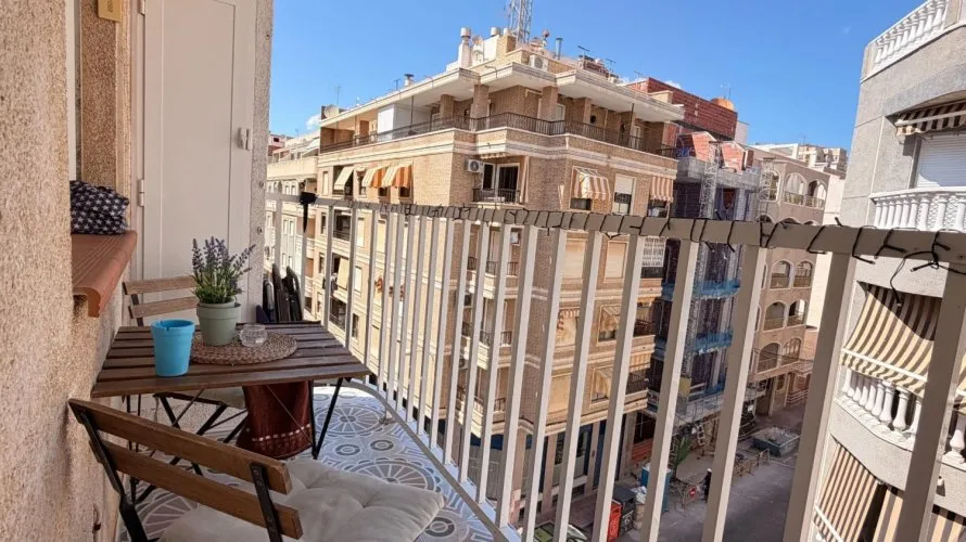 1 bedroom apartment for sale, Torrevieja, Spain No. 768 № 17