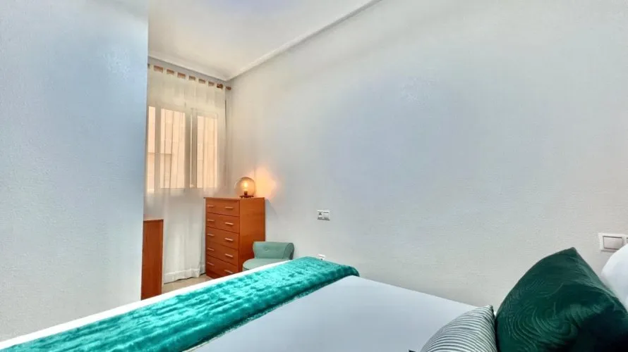 2 bedrooms apartment for sale, Torrevieja, Spain No. 759 № 1