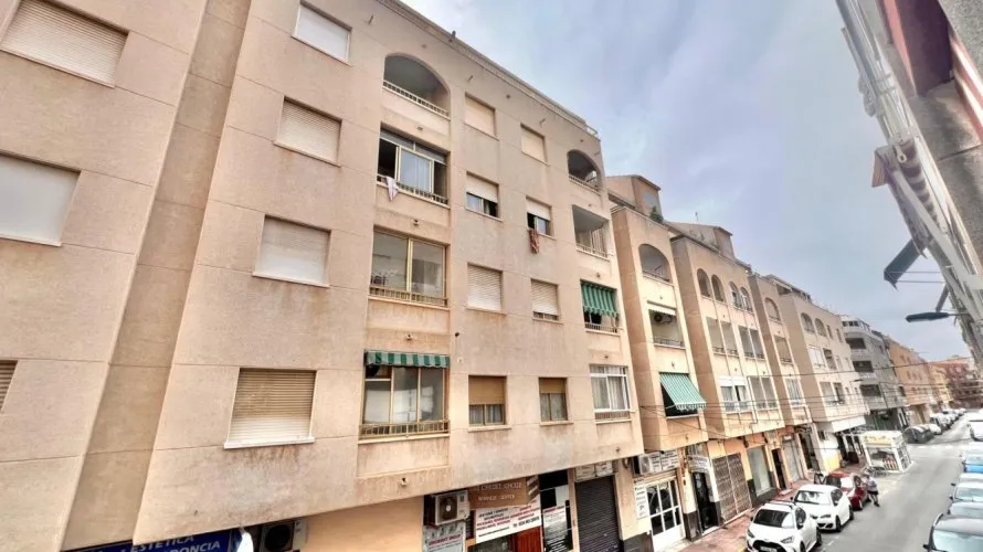 2 bedrooms apartment for sale, Torrevieja, Spain No. 759 № 12