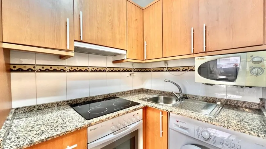 2 bedrooms apartment for sale, Torrevieja, Spain No. 759 № 4
